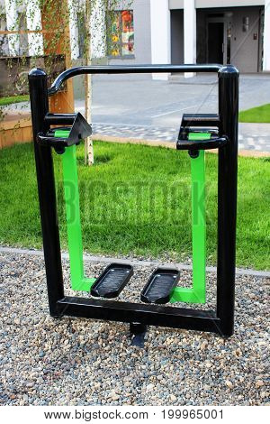 Simulator for sports on the street on a clear day