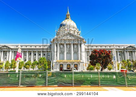 San Francisco City Hall.