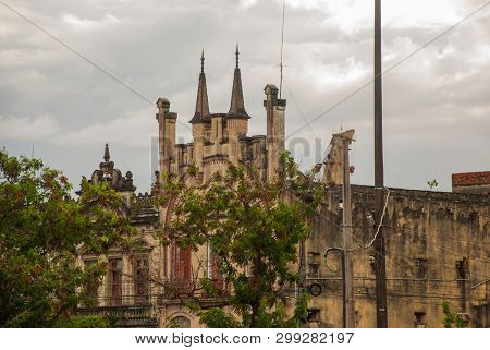 Manaus, Amazonas, Brazil: Street And Houses In The Port City Of Manaus