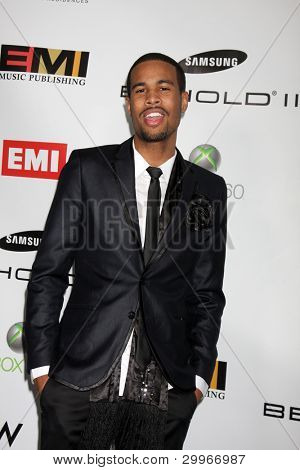 LOS ANGELES, Kalifornien - FEB 13: Josiah Bell på EMI GRAMMY efterfesten på mjölk Studios den 13 februari 