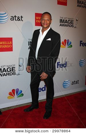 LOS ANGELES - 11 feb: อีเมอร์สันบรู๊คส์มาต้อน NAACP ภาพงานประกาศผลรางวัลได้ที่จะ