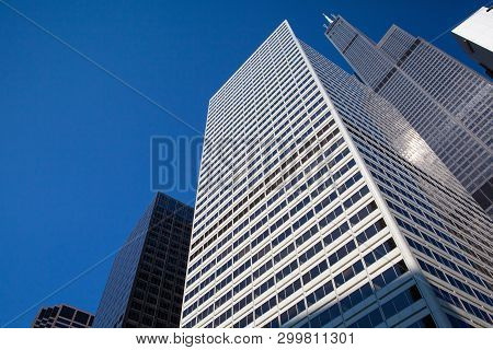 Chicago, Usa - July 13,2013: Looking Up At Business Building In Downtown, Chicago, Usa. A View Up Th