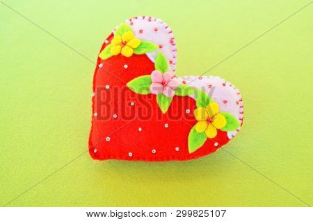 Handmade Felt Heart - Symbol Of Valentines Day, Beautiful Heart Handmade. Diy Felt Heart Craft Idea.
