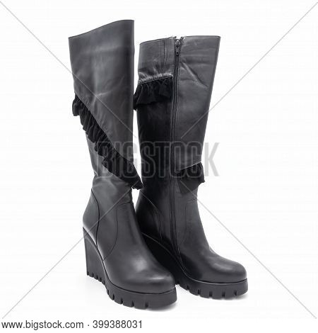 Women's Winter High Boots Made Of Black Genuine Leather. Zipper Closure. High Wedge And Platform. Gr