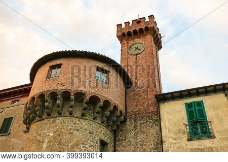 Castiglione Di Garfagnana, Italy - Circa September 2018. Beautiful Architecture Of Small Commune Cas