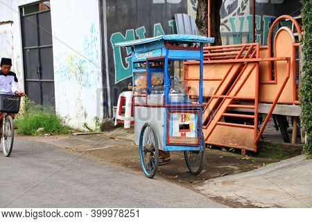 Meatball Cart Seller Serving Buyers, On The Roadside, Indonesia, December 12, 2020