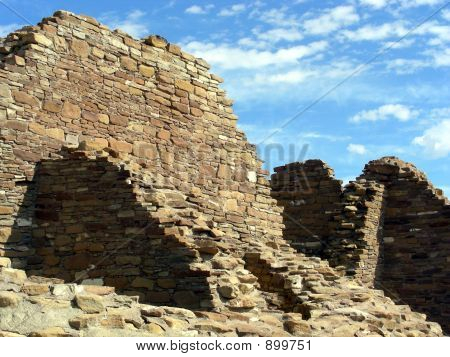 หินและเมฆ