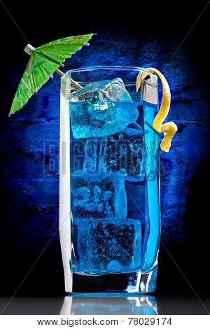 blue curacao cocktail