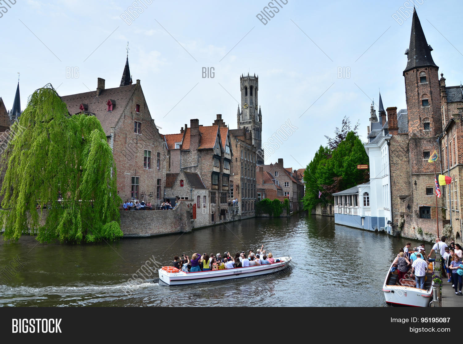 bruges, belgium - may 11, 2015:图片和照片 | bigstock