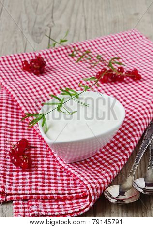 sour cream in a bowl