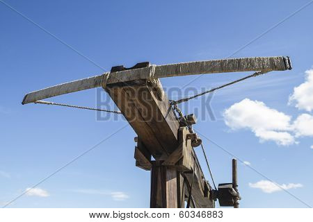 medieval siege weapons, crossbows, onagers, catapu