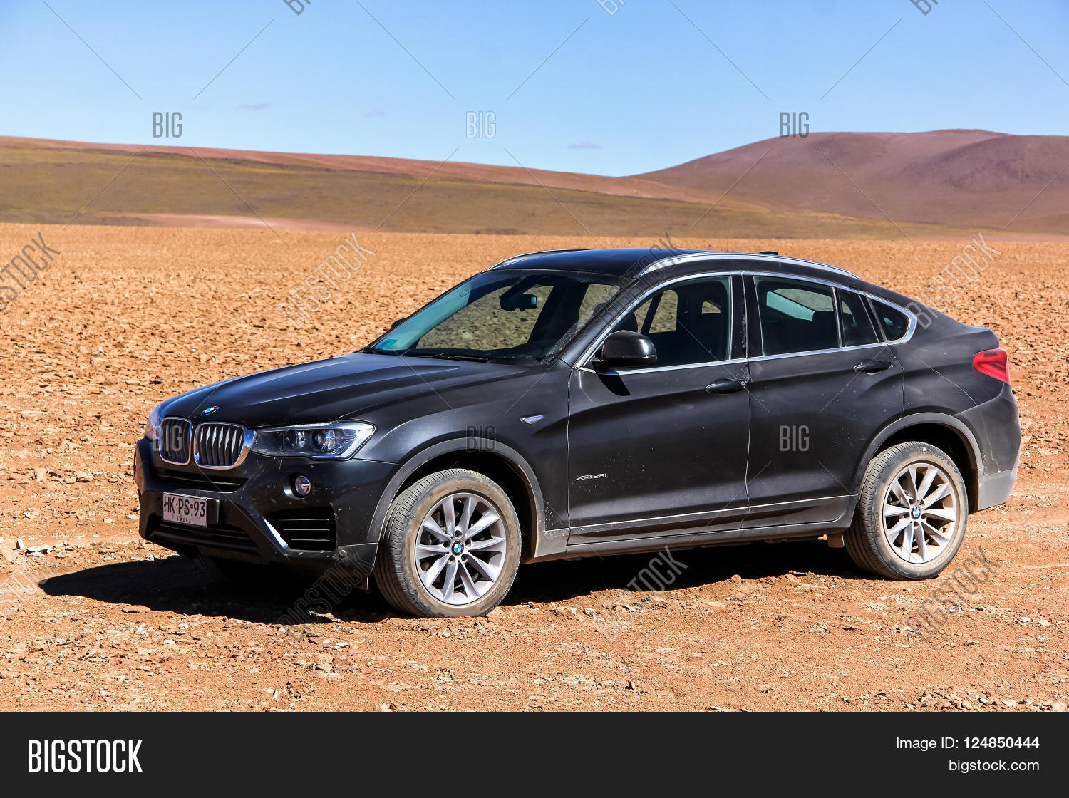 bmw f26 x4 库存照片和库存图片 | bigstock
