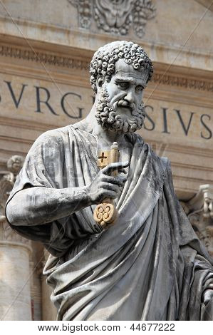 圣使徒彼得的雕像