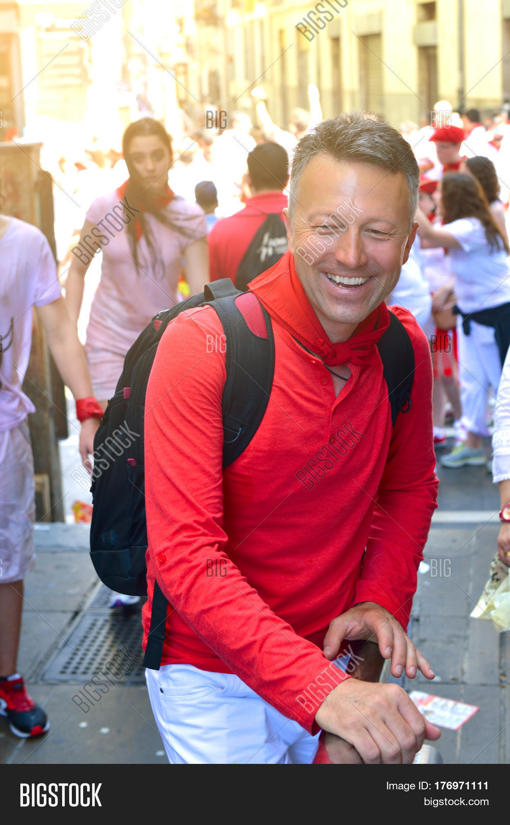 people celebrate san fermin图片和照片 | bigstock