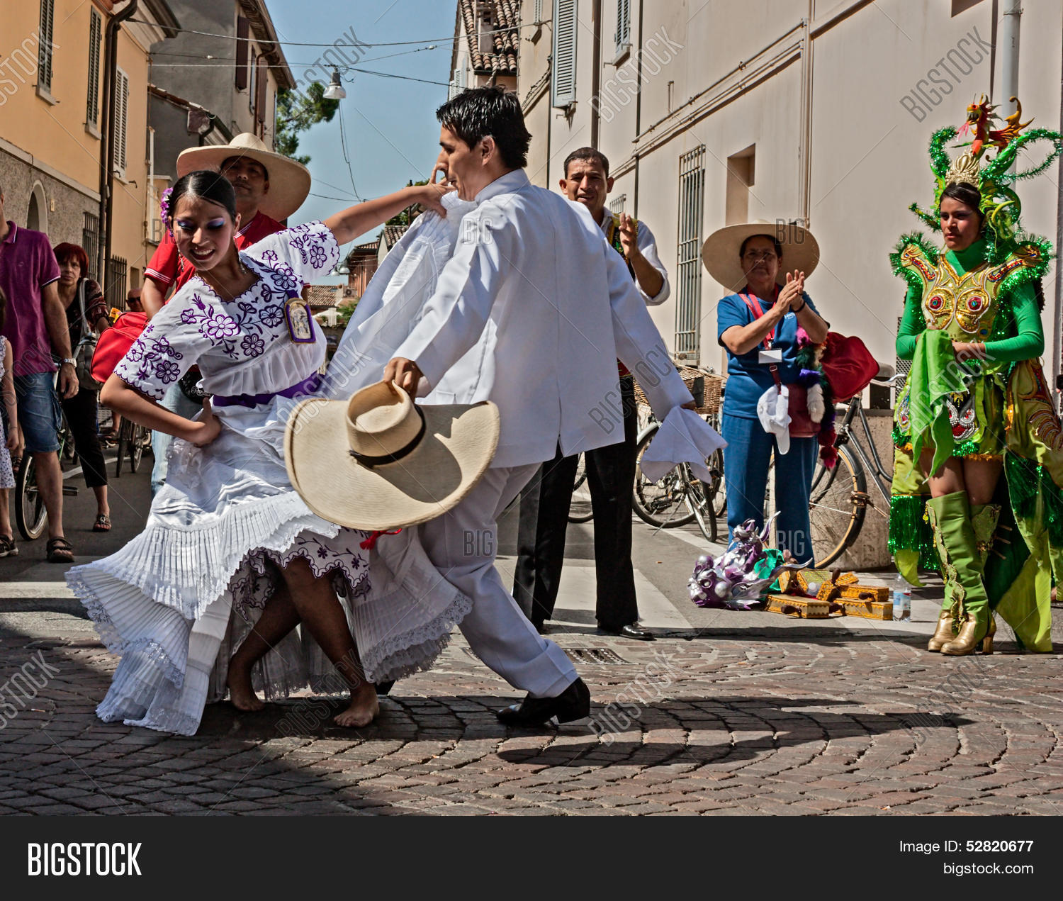 la marinera, peruvian dance 库存照片和库存图片 | bigstock