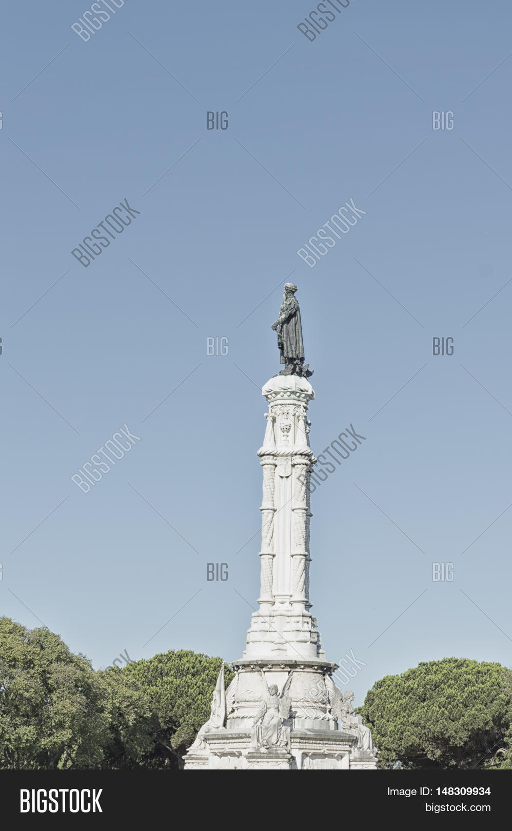 the square is located in