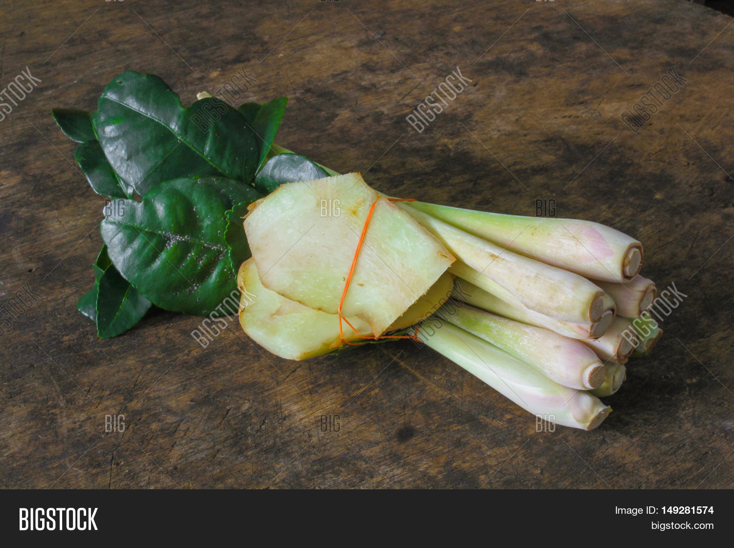 fresh galangal, bergamot leaves and lemon grass