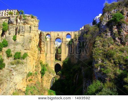 the original bridge built by the roman during their occupation